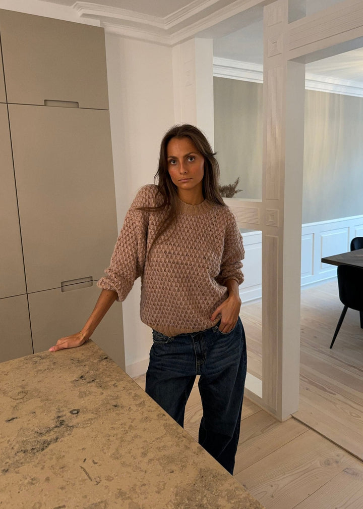 Jensen | Women’s textured knit sweater with ribbed details