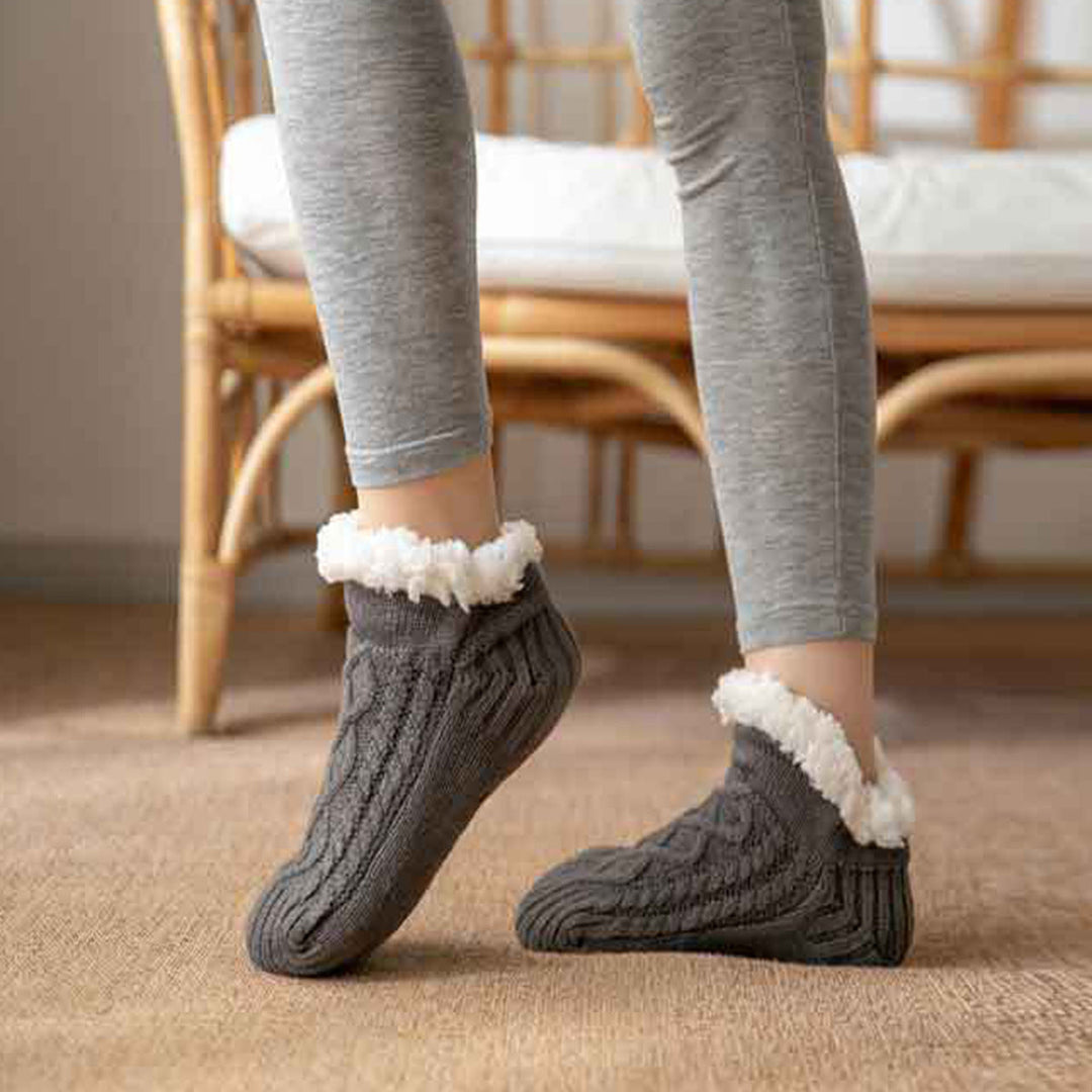 Eliza | Women's cable-knit anti-slip fleece socks