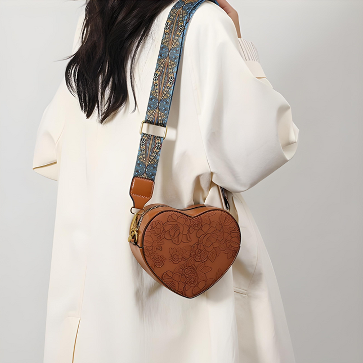 Katie | Women's heart-shaped everyday bag