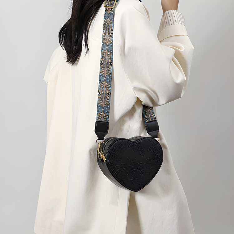 Katie | Women's heart-shaped everyday bag