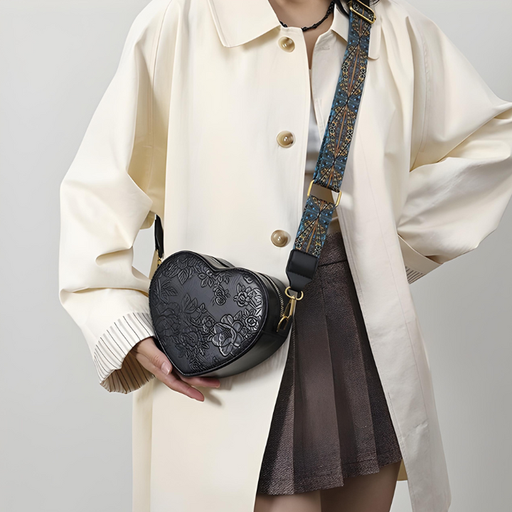 Katie | Women's heart-shaped everyday bag
