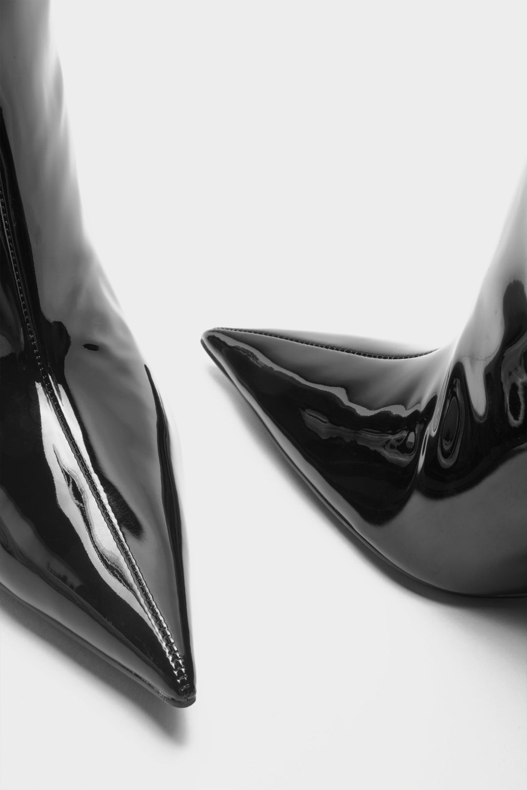 Alexa | Women’s glossy patent leather knee-high pointed boots