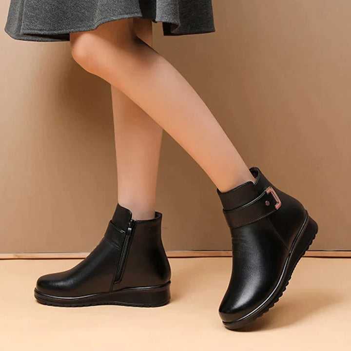 Luna | Women’s faux fur-lined leather ankle boots