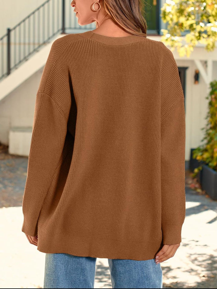Hannah | Women’s cardigan with long sleeves and button closure