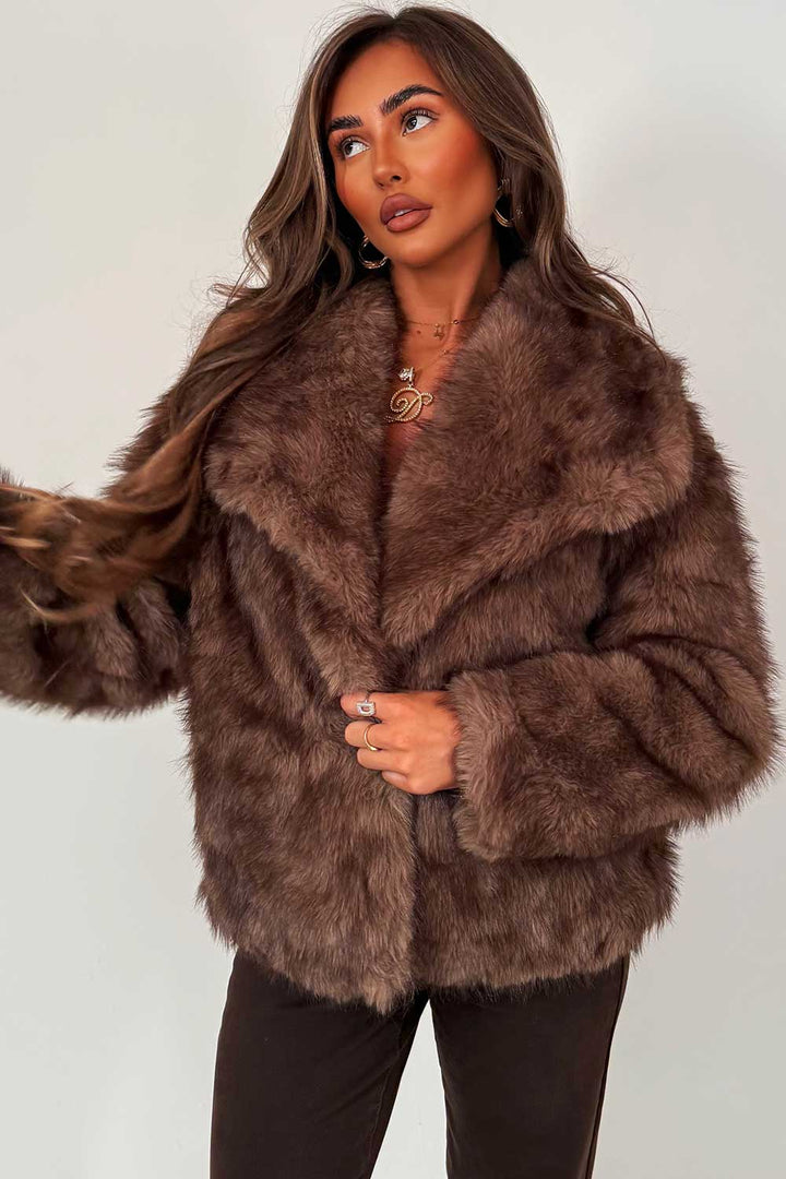 Selena |  Women’s faux fur collared jacket