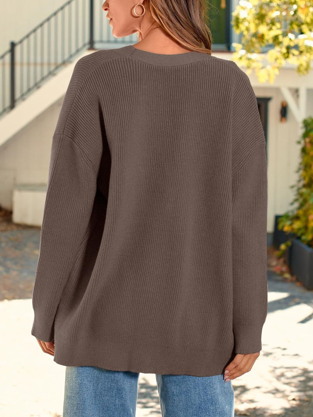 Hannah | Women’s cardigan with long sleeves and button closure