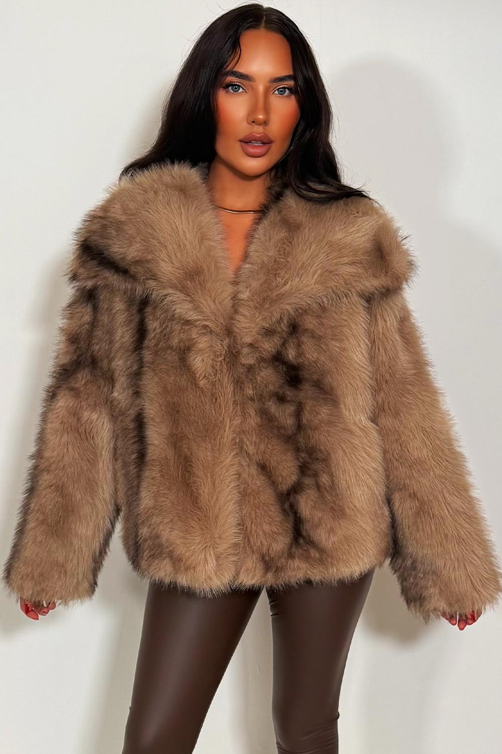 Poppy | Women’s faux fur collared jacket