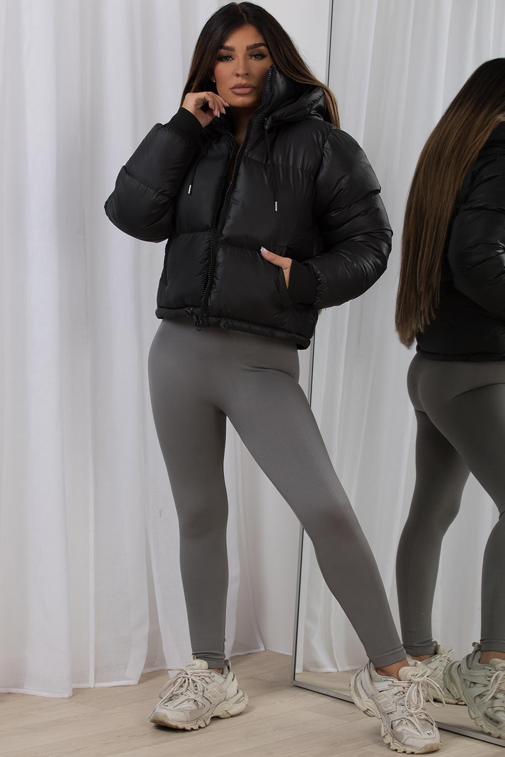 Kaeli | Women’s short puffer jacket with detachable hood