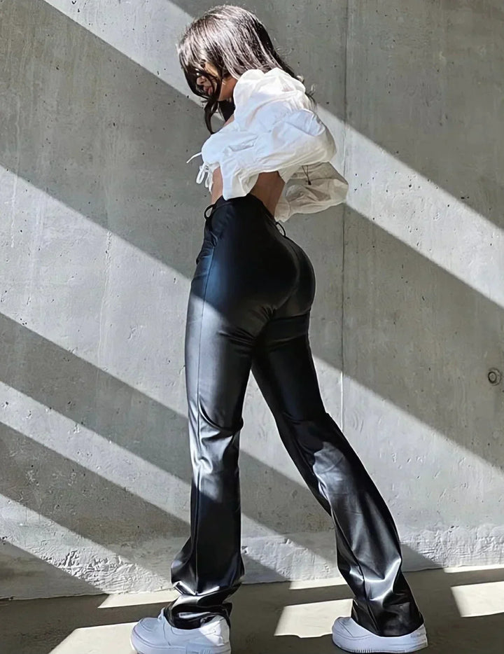 Victoria | Women’s high-waist skinny pants with modern cut and cropped design