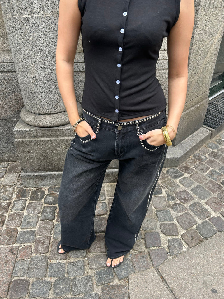 Melani | Women’s low-rise baggy jeans with stud detailing