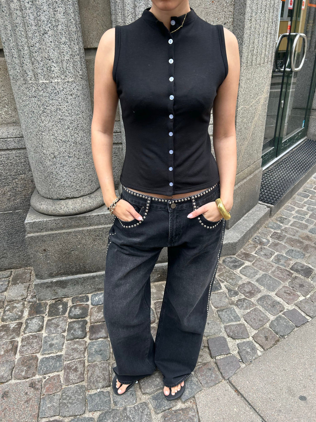 Melani | Women’s low-rise baggy jeans with stud detailing