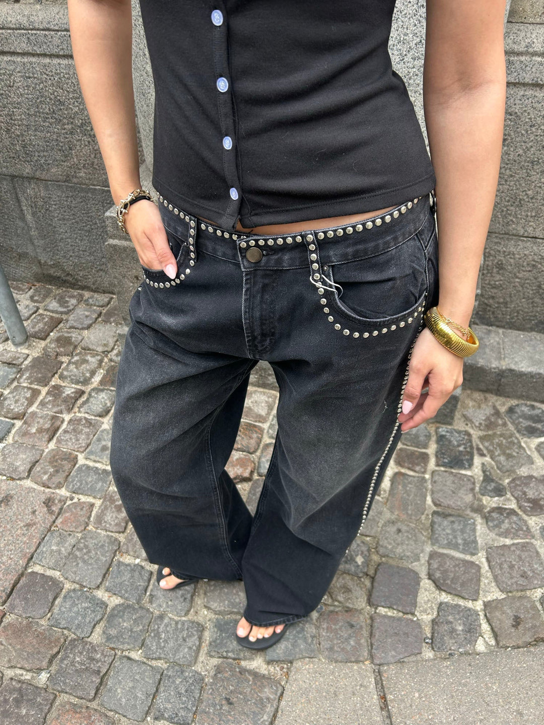 Melani | Women’s low-rise baggy jeans with stud detailing