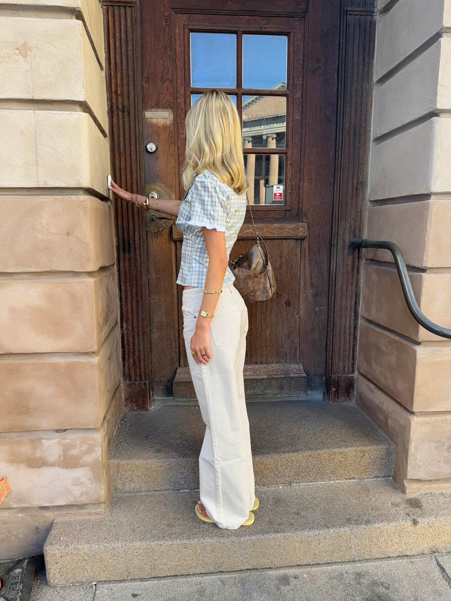 Levine | Women’s low waist wide-leg jeans