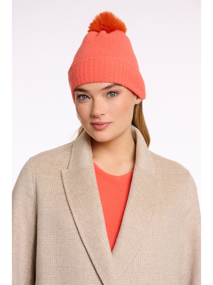 Vera | Women’s soft knit beanie with faux fur pom
