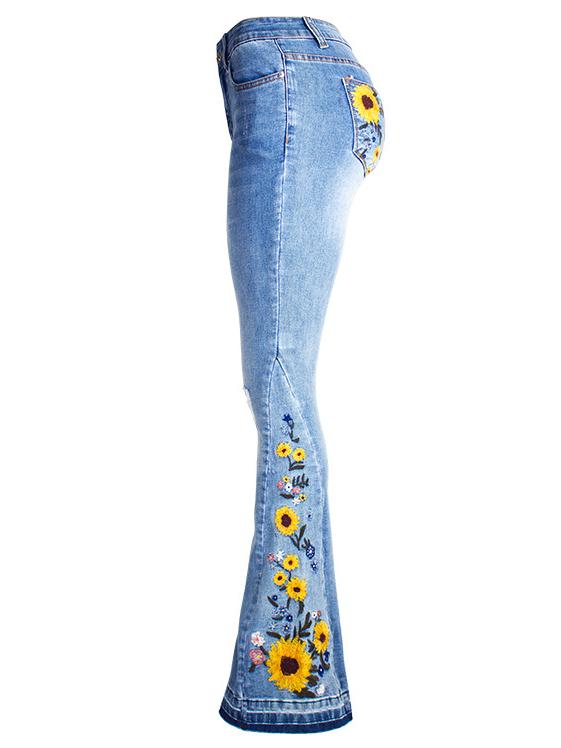 Freya | Women’s flare jeans with embroidered detail and slim fit