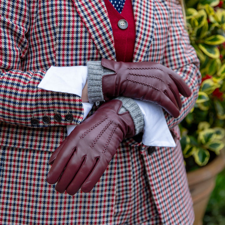 Hazel  | Women’s winter gloves with knit cuffs and stitched detail