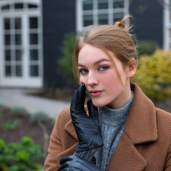 Hazel  | Women’s winter gloves with knit cuffs and stitched detail